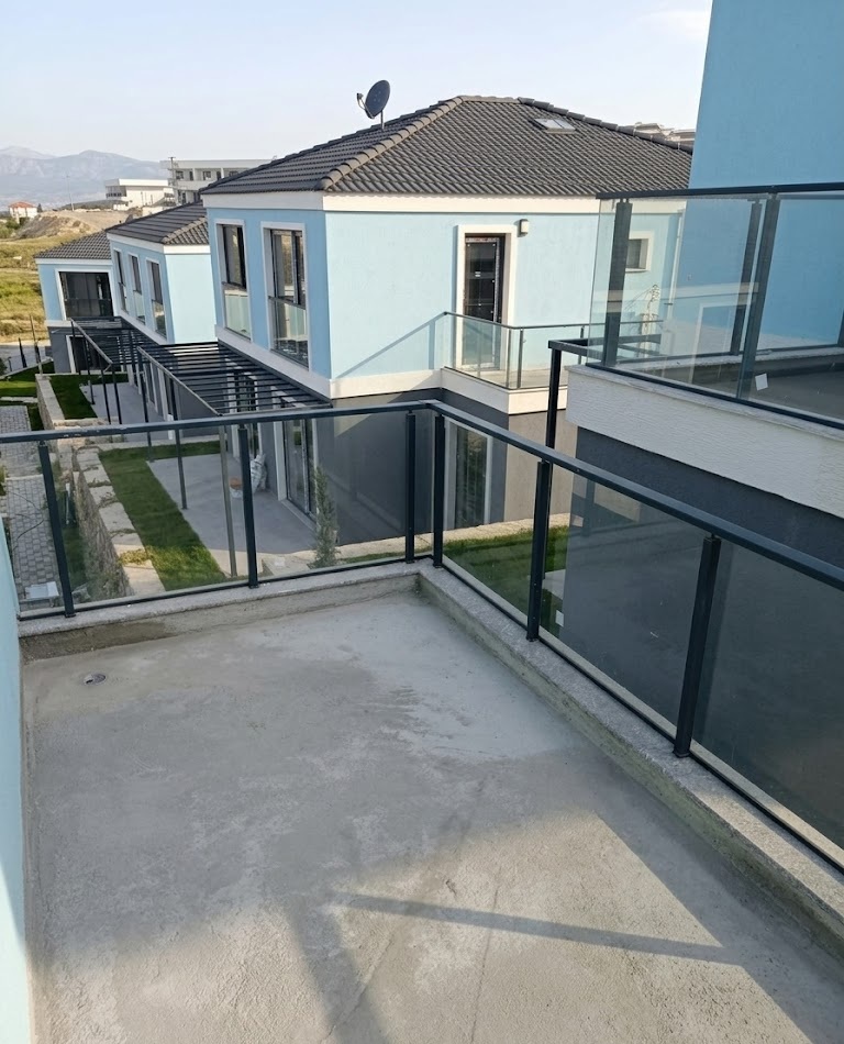 HAVUZLU SİTE İÇİNDE | EBEVEYN SUİTLİ LÜKS 2+1 VİLLA